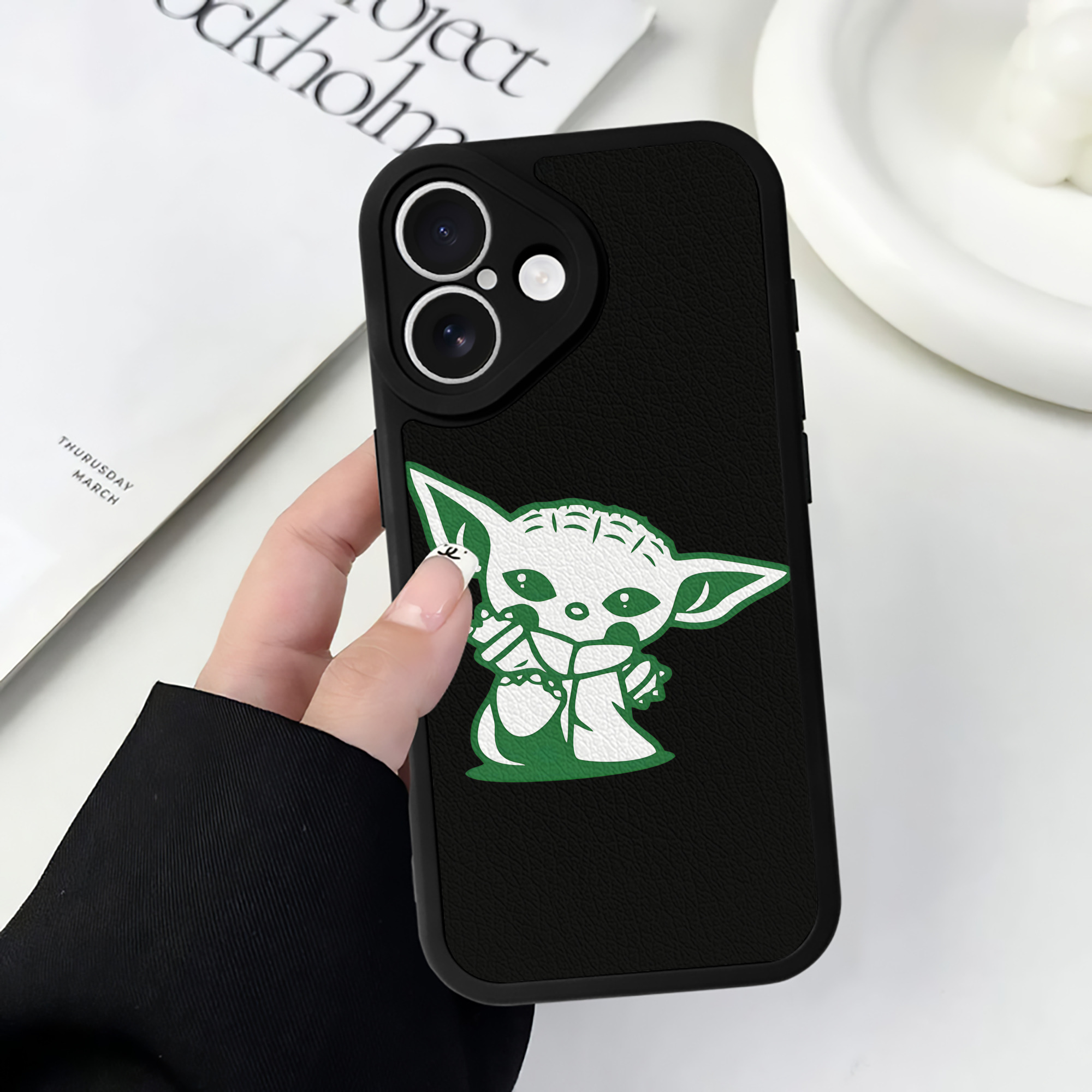 （画像用） スター・ウォーズ Star Wars 【iPhone 16シリーズ対応】シリコンスマホケース（レザー調） 材質：シリコン